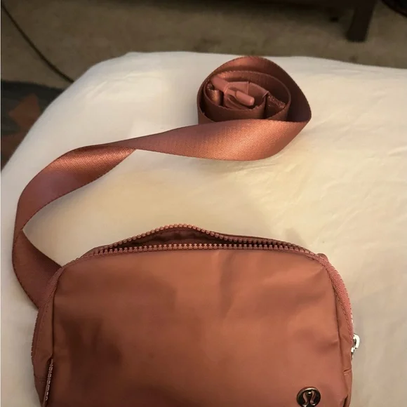 lululemon athletica Deep Mauve Pink Bag - Picture 4 of 7